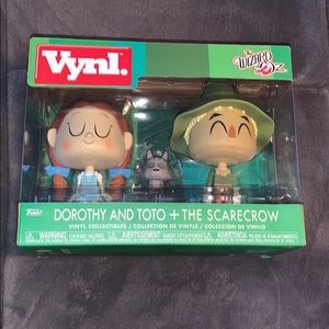 Dorothy and Todo + the Scarecrow funko pops- NEW